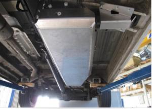 Kryt palivové nádrže 93 l